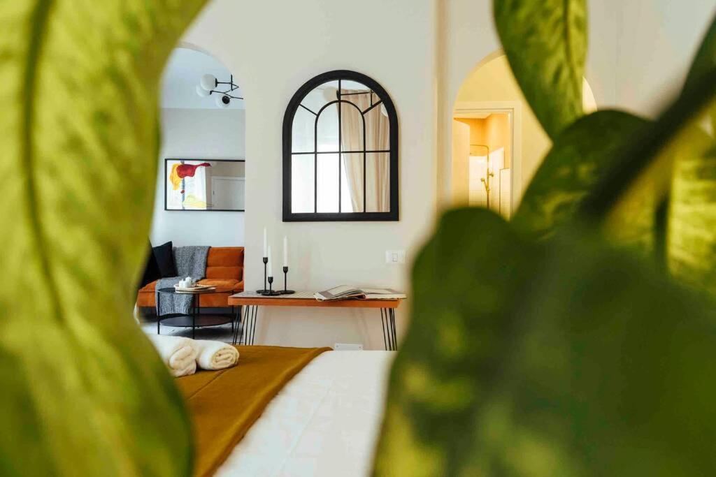 Stunning views - Top Location - Netflix + Balcony Bukarest Exterior foto