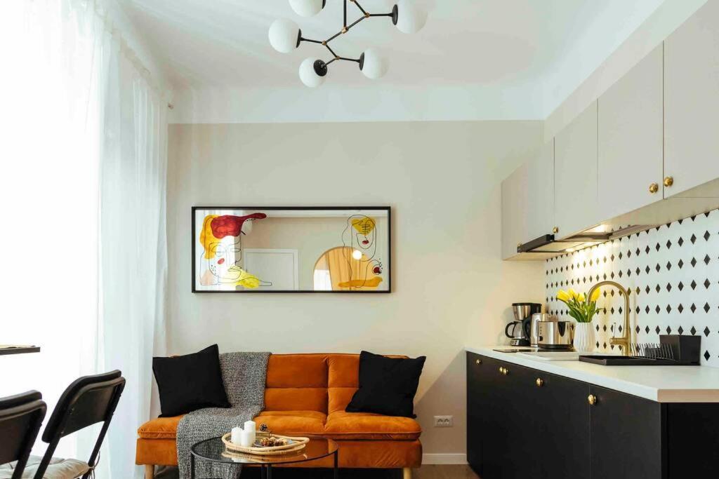 Stunning views - Top Location - Netflix + Balcony Bukarest Exterior foto