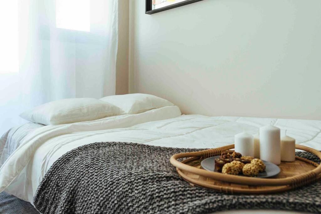 Stunning views - Top Location - Netflix + Balcony Bukarest Exterior foto