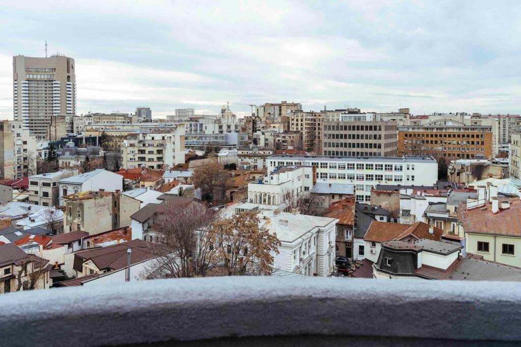 Stunning views - Top Location - Netflix + Balcony Bukarest Exterior foto