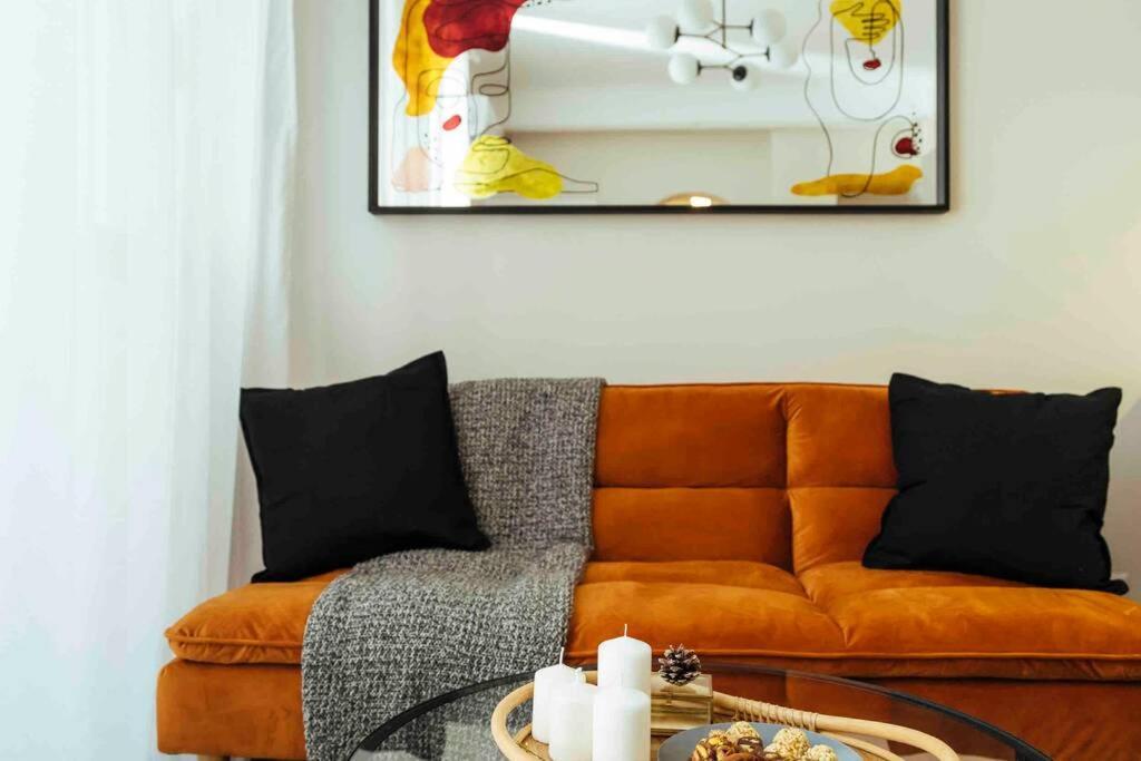 Stunning views - Top Location - Netflix + Balcony Bukarest Exterior foto